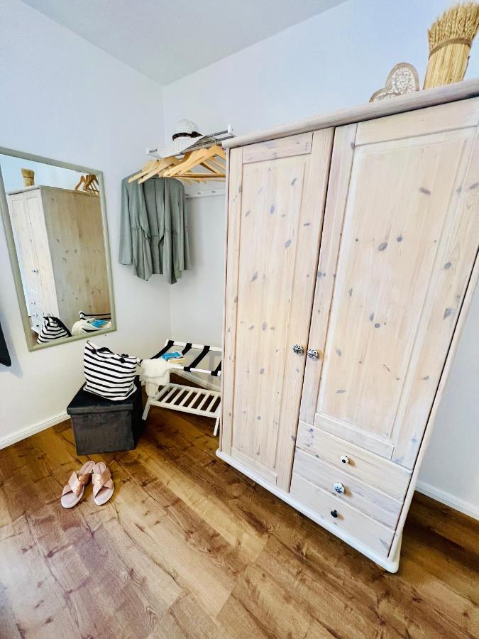 Seelund - Meeresrauschen Lauschen - Ruhiges Sonniges Apartment Mit Garten Und Terrasse Nahe Strand Und Ostsee Schönhagen Exteriör bild